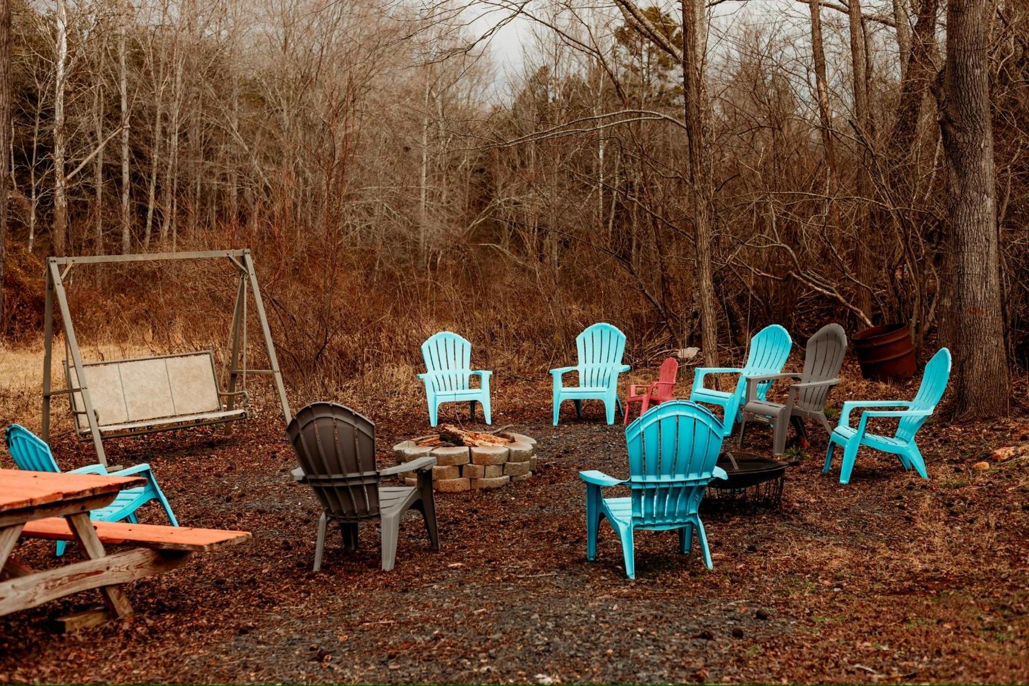 Giggling Creek Cottage - Bedjet! King Sized! Gazebo, 45 Acres, Arcades, Nintendo, More Henry Bagian luar foto